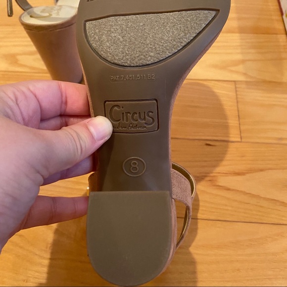 NIB Circus by Sam Edelman Esther Block Heels - Picture 5 of 6